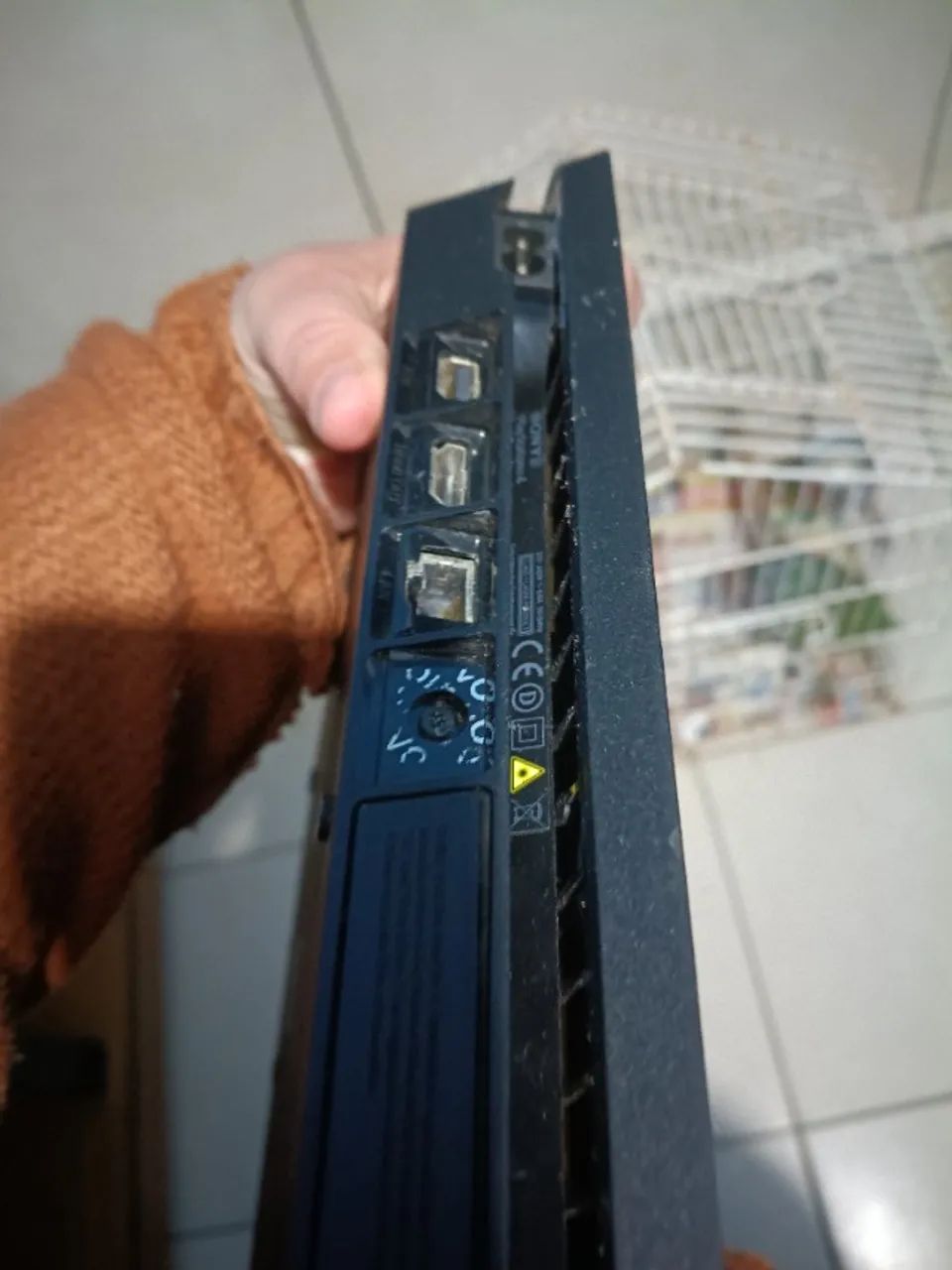 PS4 slim  Valor 300s/controle com 2 controlee 400 e - Foto 4