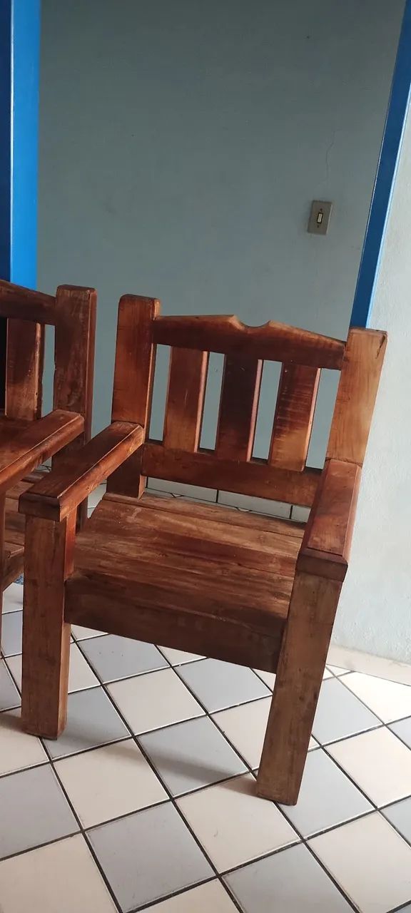 Poltronas Madeiras de Demolição 