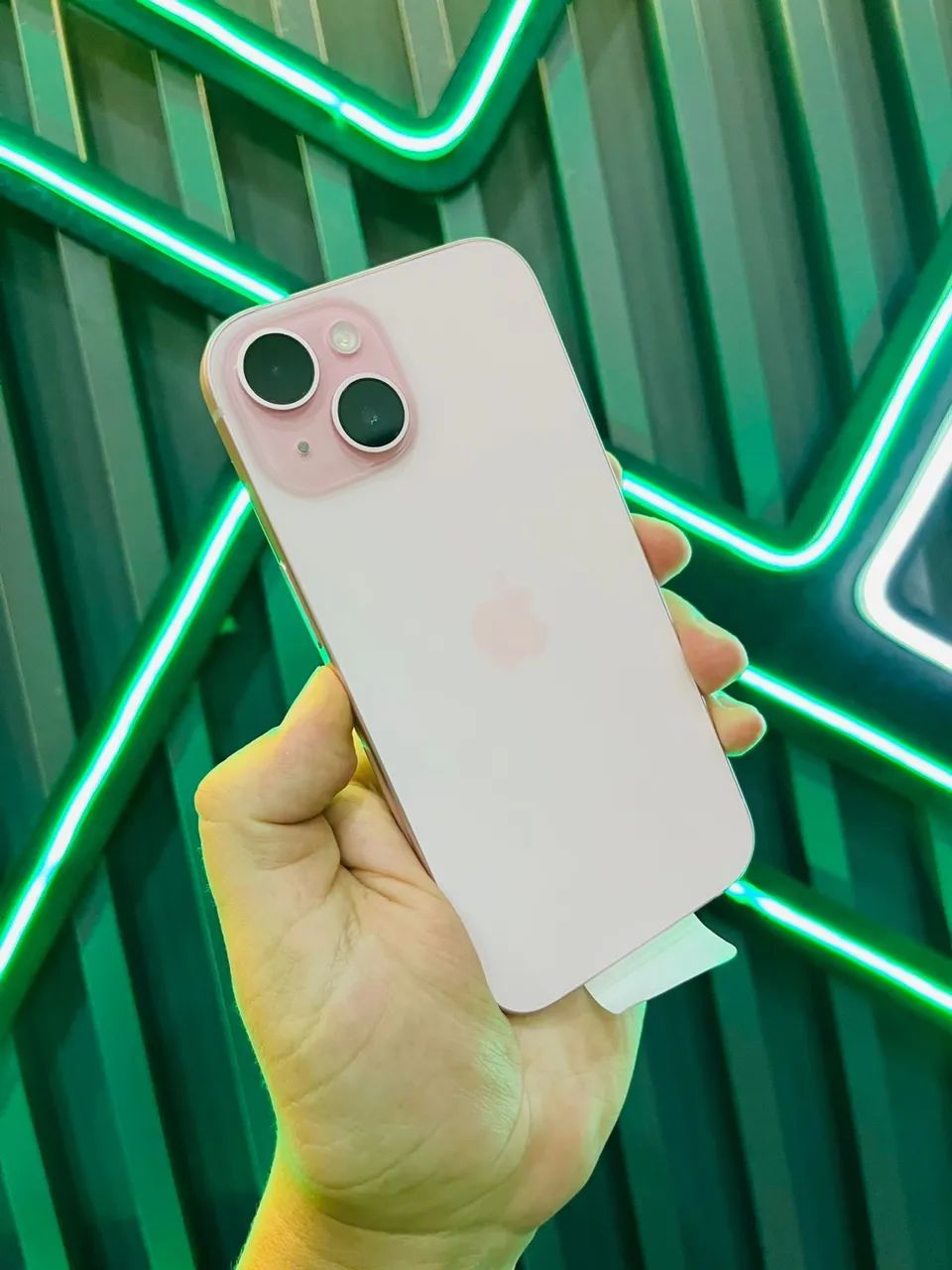 iPhone 15 sem detalhes e garantia - entrego nesse sábado 