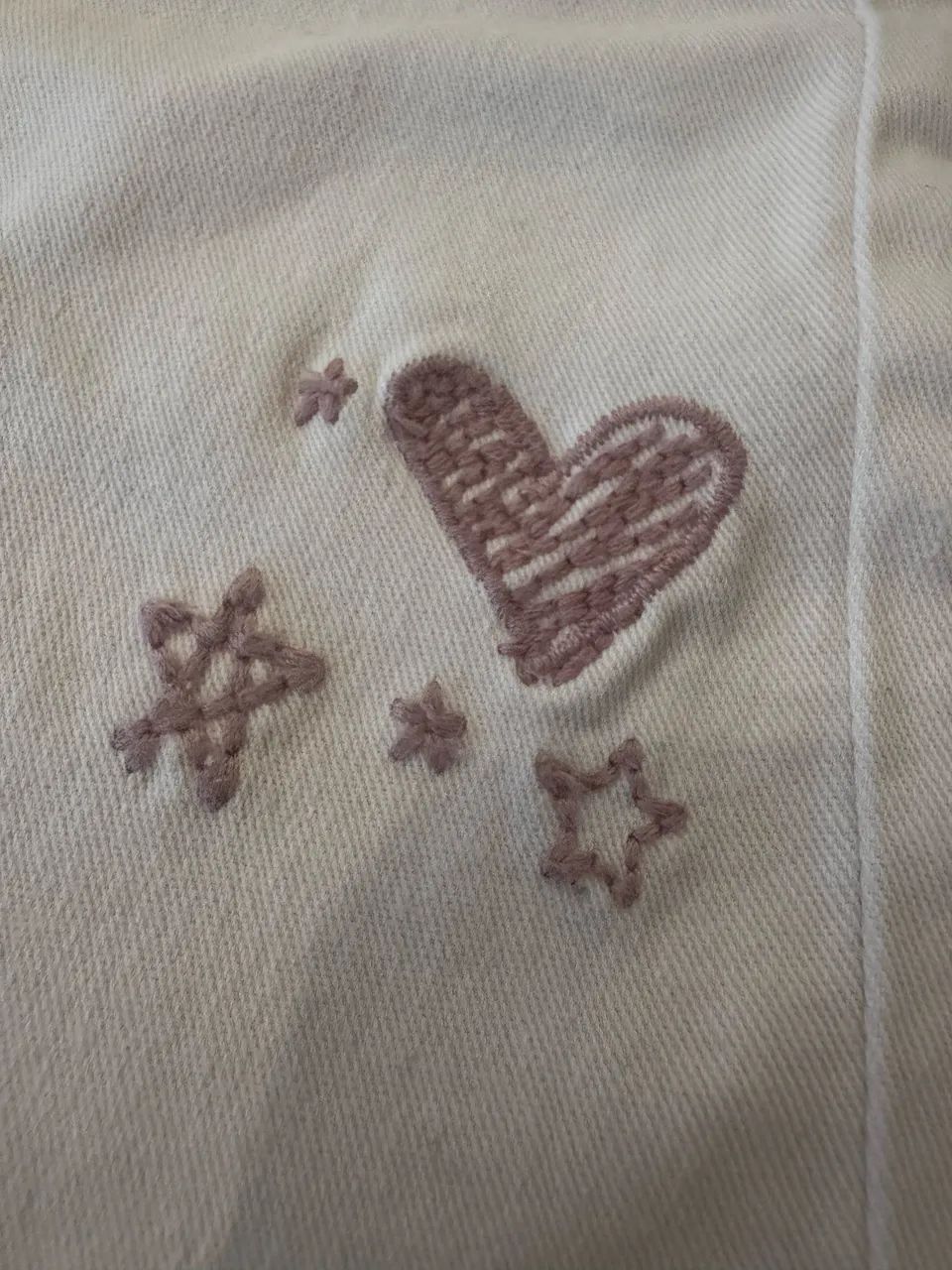 Calça menina rosa com bordados  - Foto 4