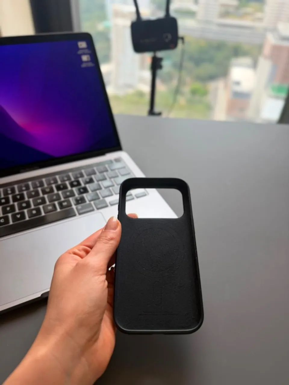 Capa de silicone com MagSafe para iPhone 17 Pro - Preto - Foto 4