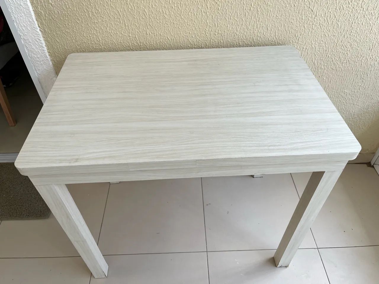Mesa de madeira 90x60 - Foto 3