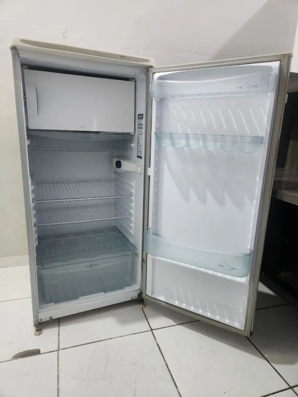 Geladeira 280 Litros Usada - Funcionando Perfeitamente