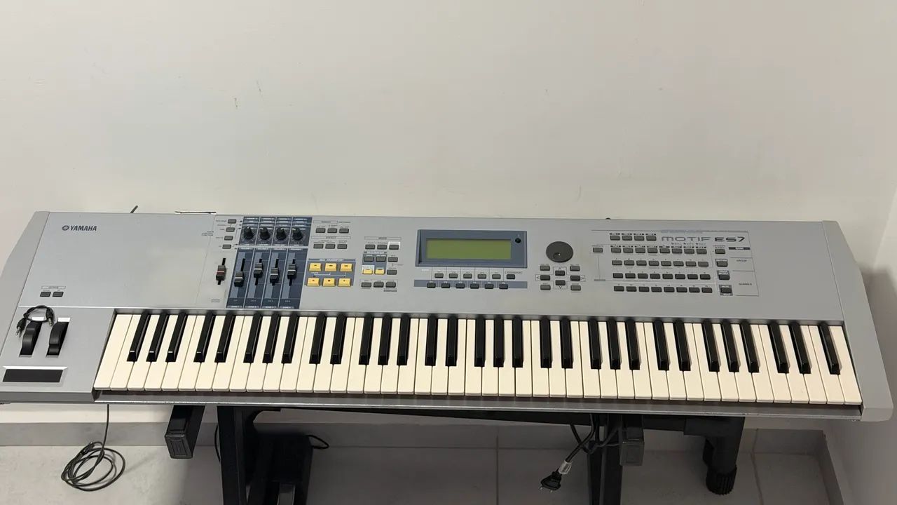 Yamaha Motif ES7 + 512MB sampler - Foto 3