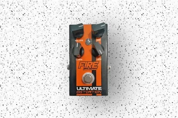 Pedal FIRE Ultimate Distortion e FIRE Booster250,00 CADA