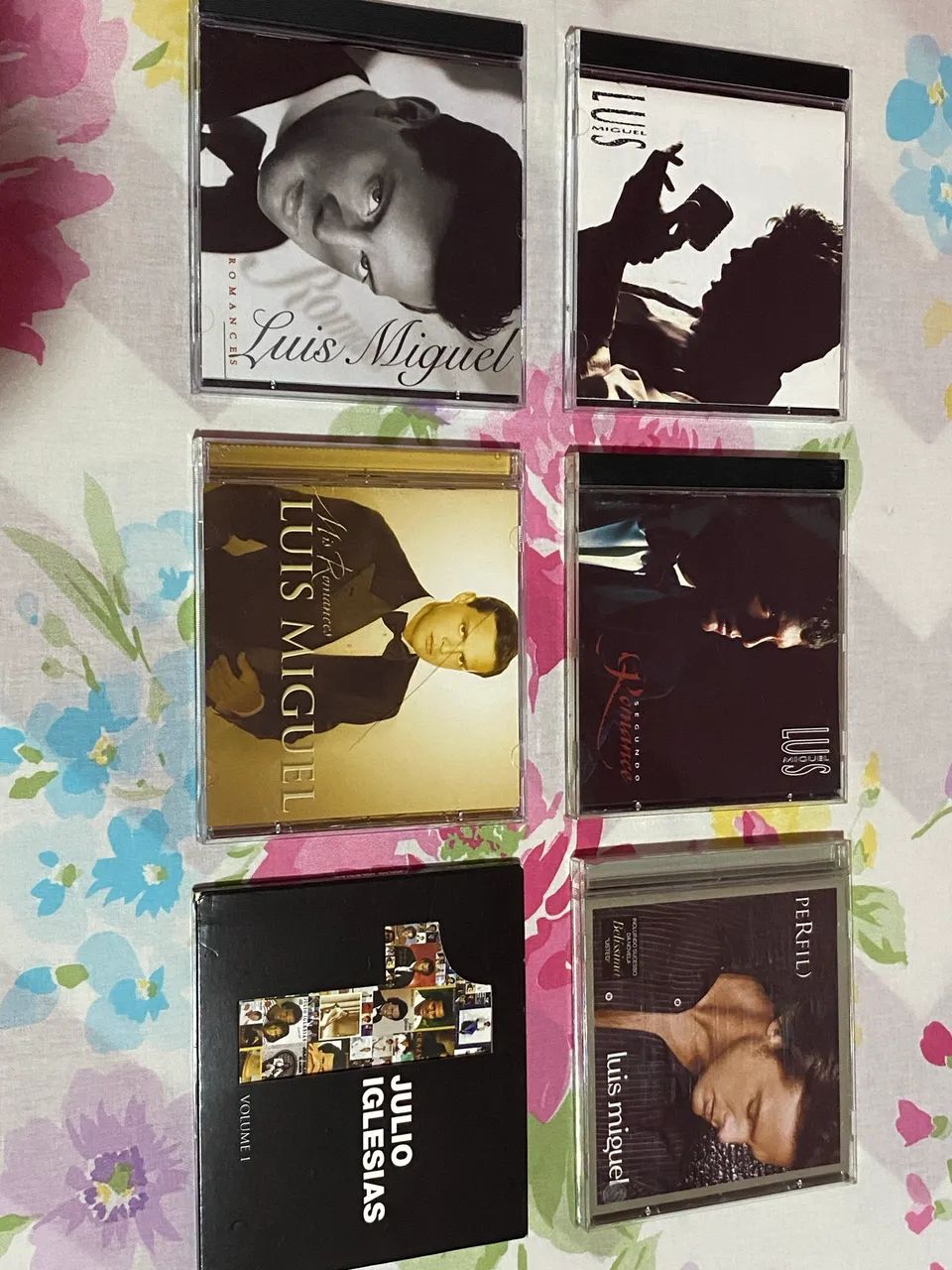 Vendo CDs De Luís Miguel e Júlio Iglesias