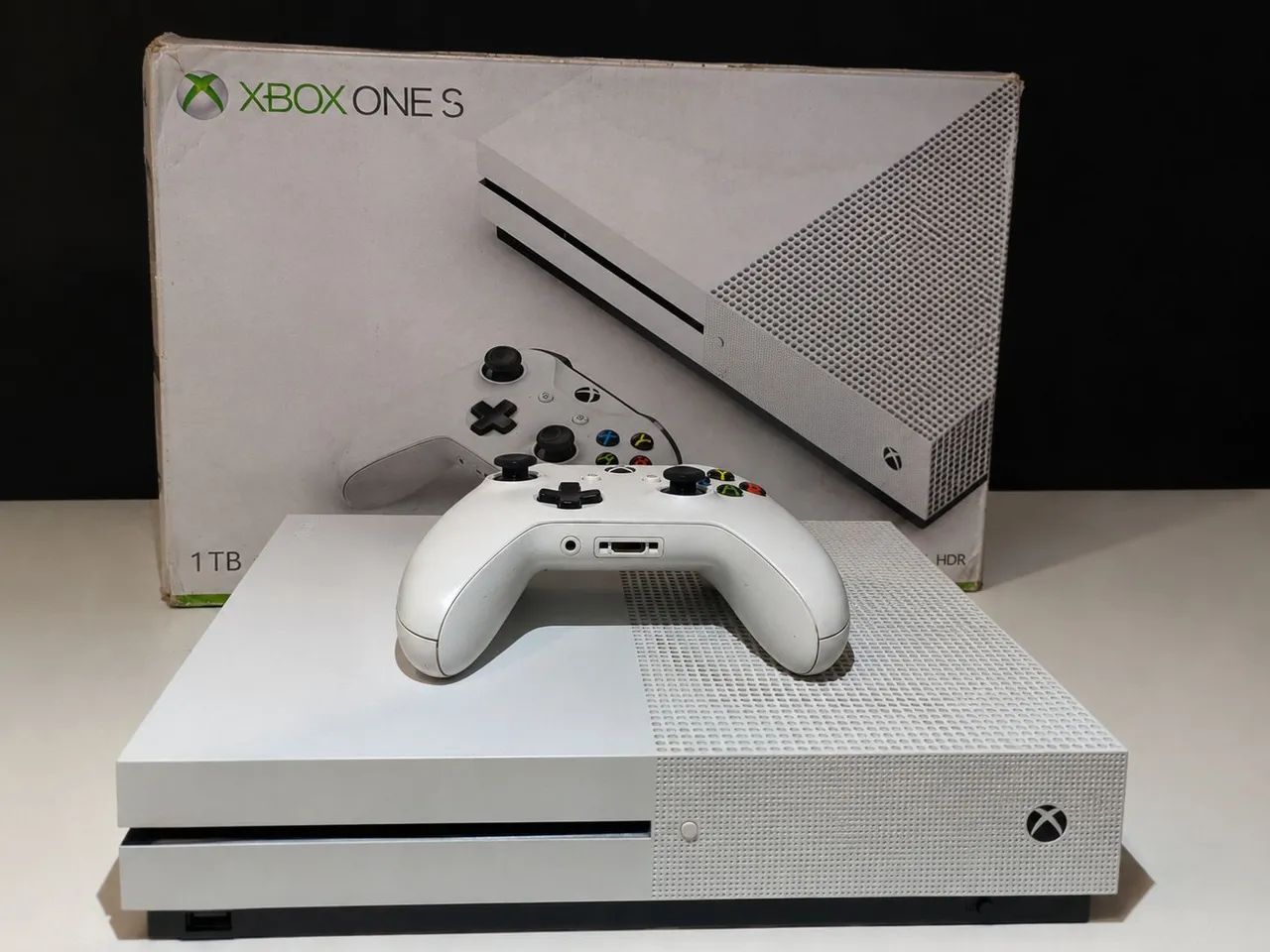XBOX ONE S 1TB