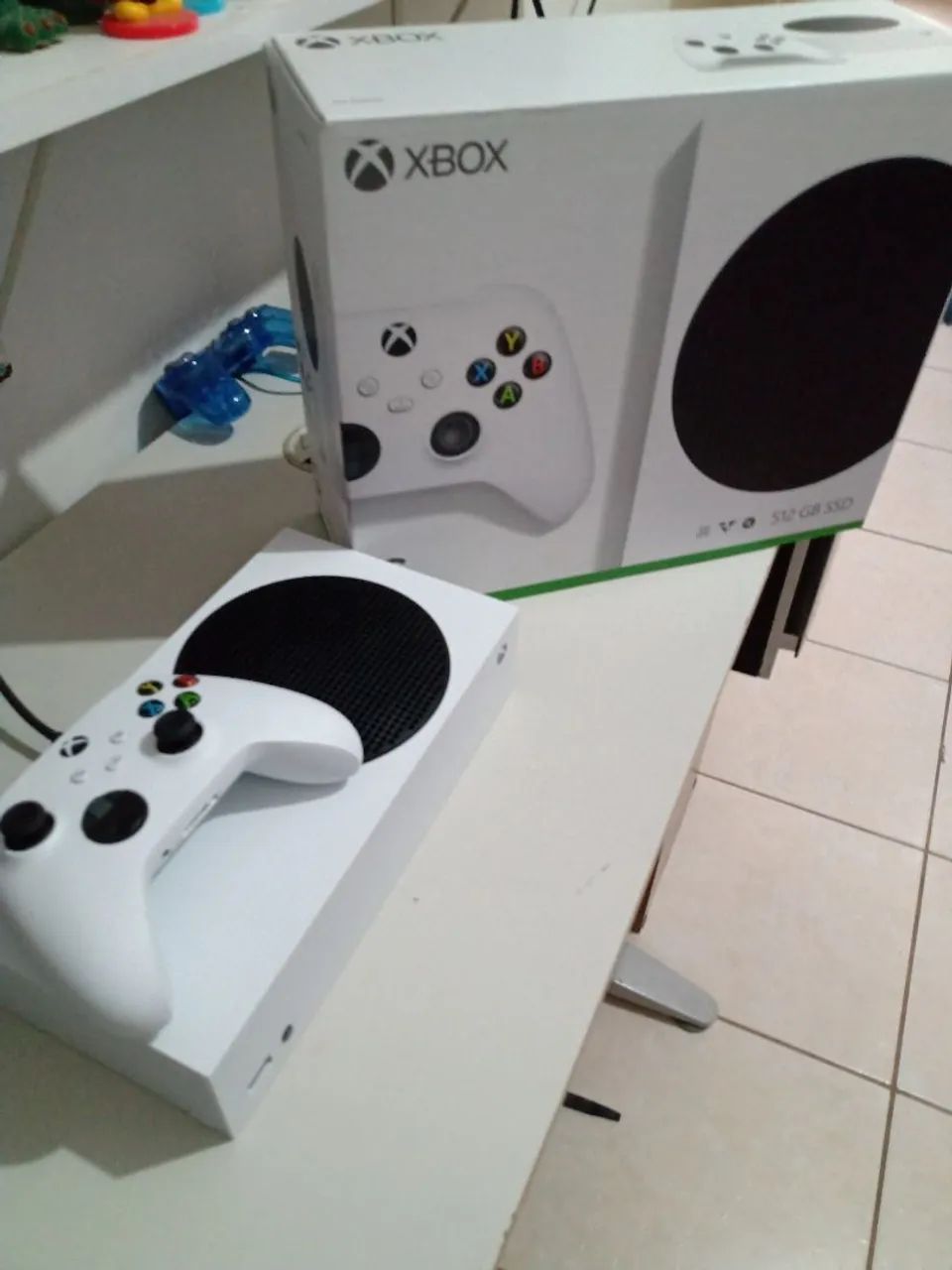 Xbox séries S 2 controles 
