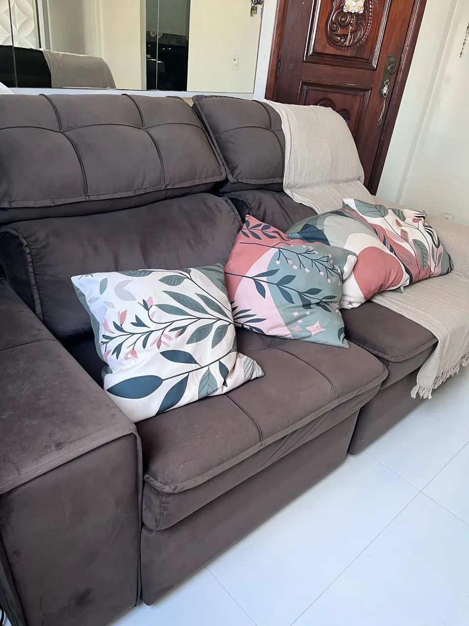 Vende-se sofá retrátil marrom  - Foto 2