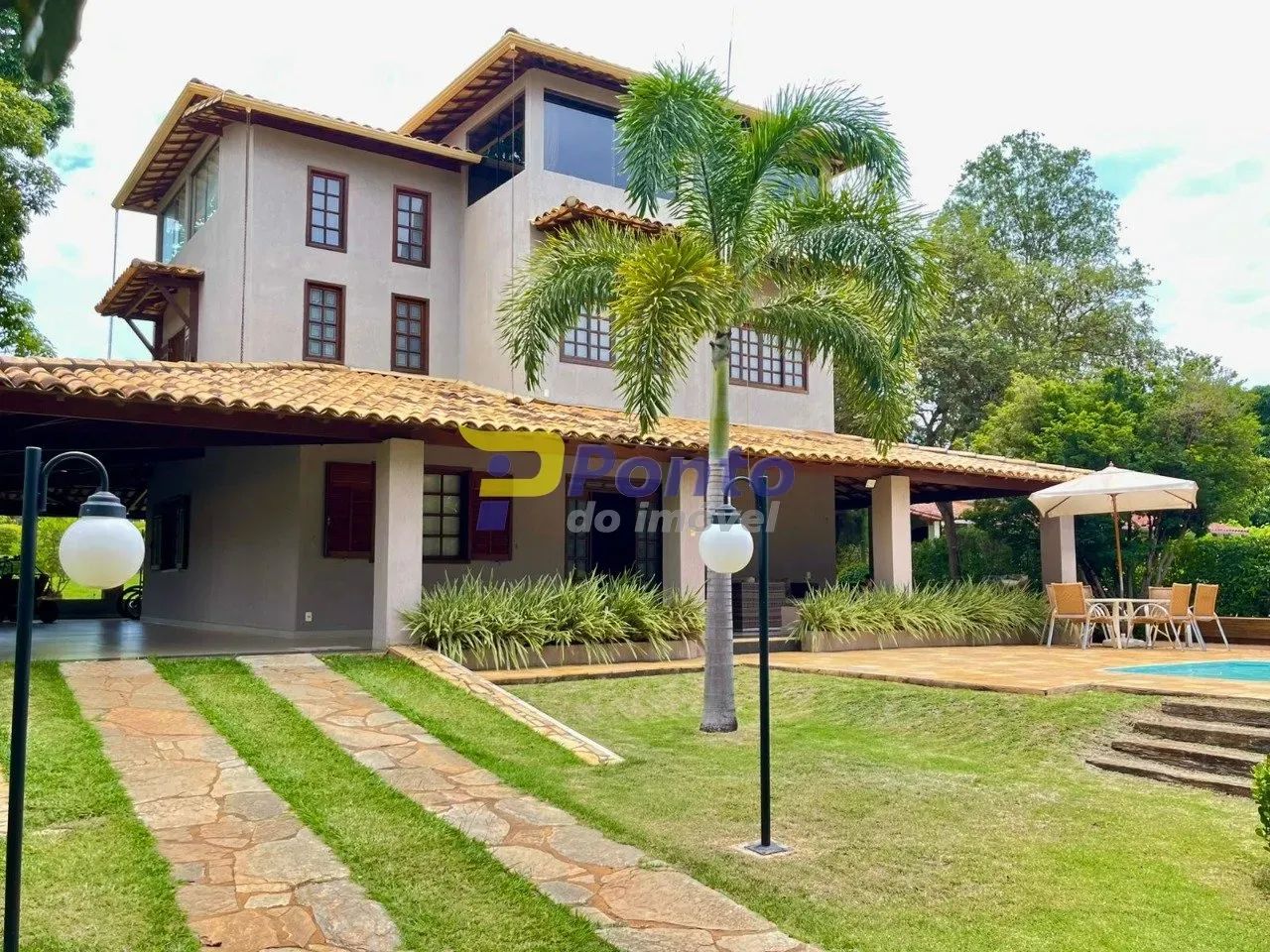 Casa no Condomínio Morada dos Pássaros