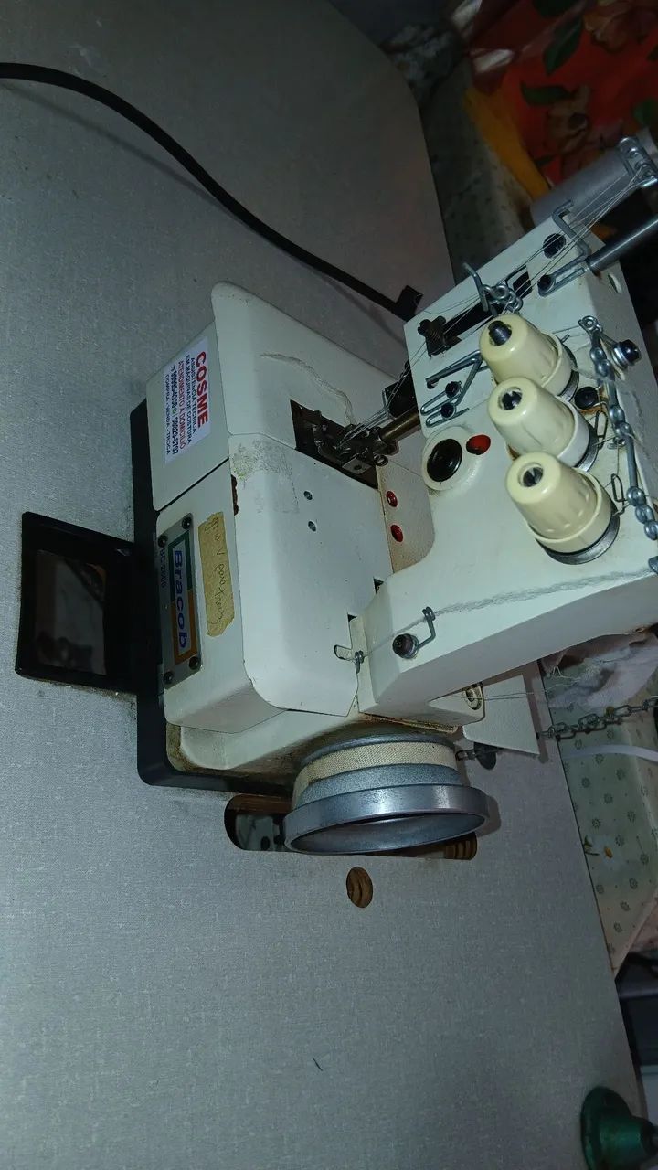 Maquina galoneira 