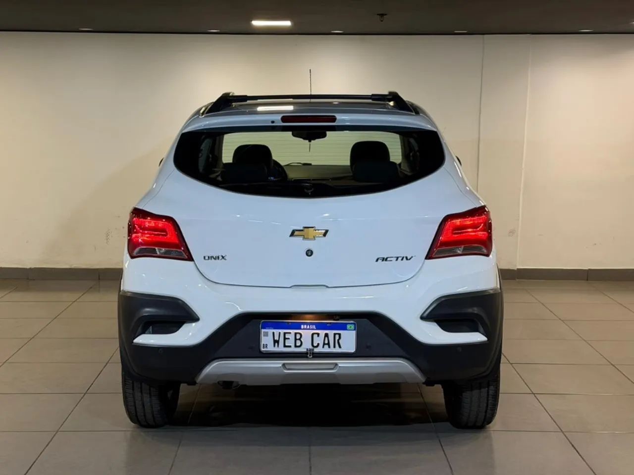 Chevrolet Onix Activ 1.4 8V Flex Mec. 4P 2017 - Foto 5