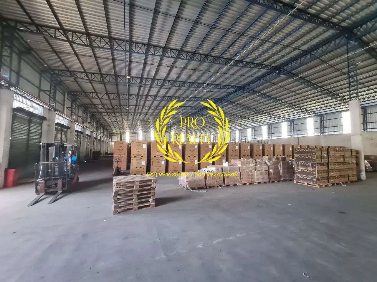 Galpão 3.600m²/ Tarumã/ pátio e docas/ habite-se e avcb - Foto 4