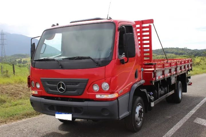 Mb Accelo 815 2018