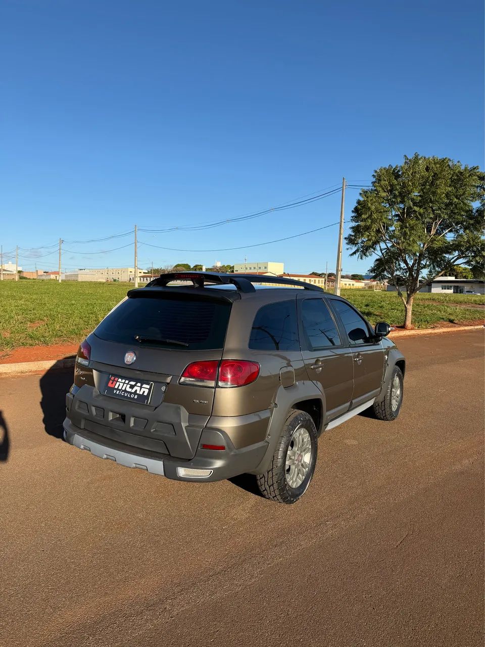Fiat Palio Week. Adv/adv Tryon 1.8 MPI Flex 2012 - Foto 2
