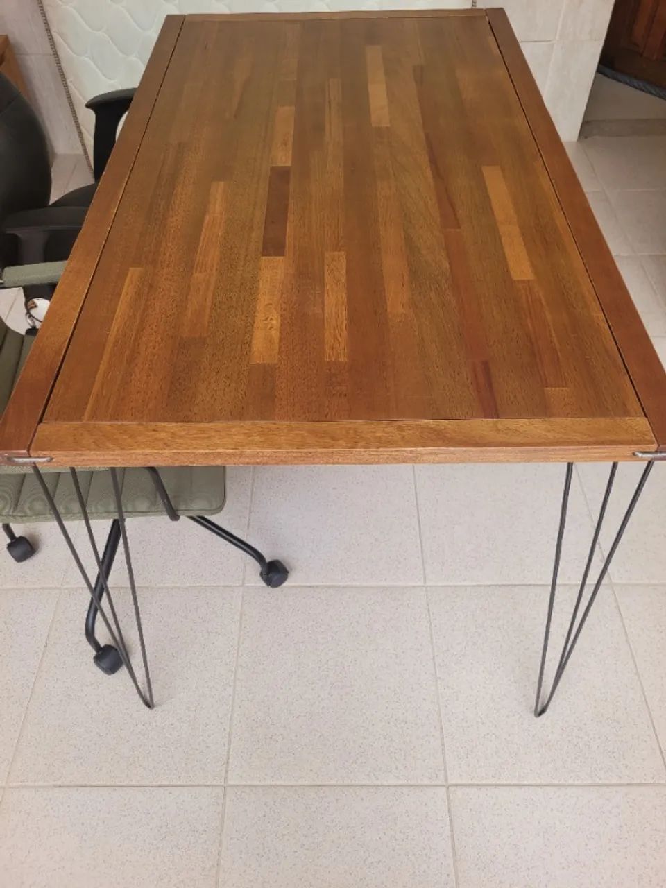 MESA com tampo 1,66 M X 85 CM ARMAZÉM e pés em ferro 80cm  - Foto 2