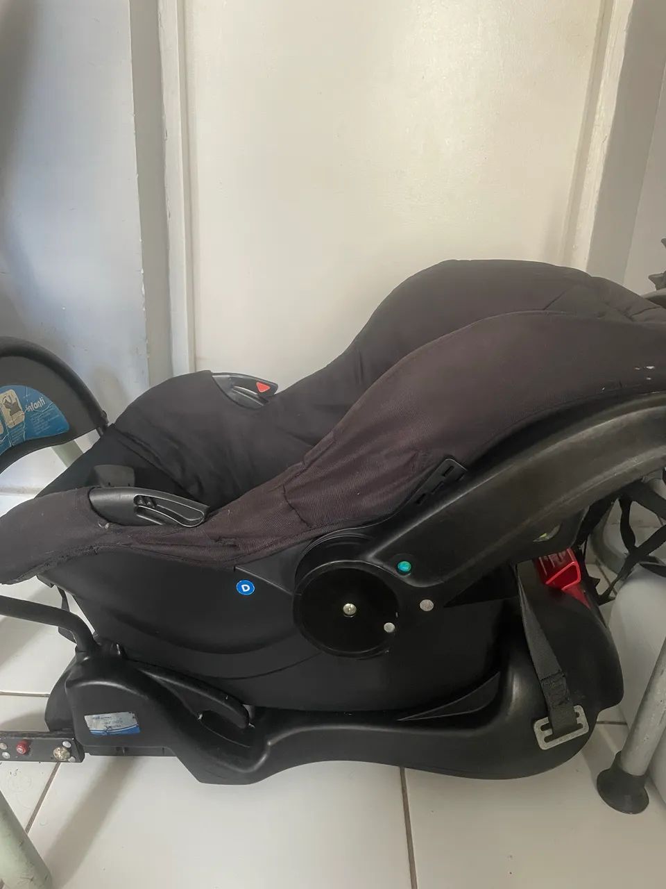Bebê Conforto Infanti Terni + Base Isofix - Foto 2
