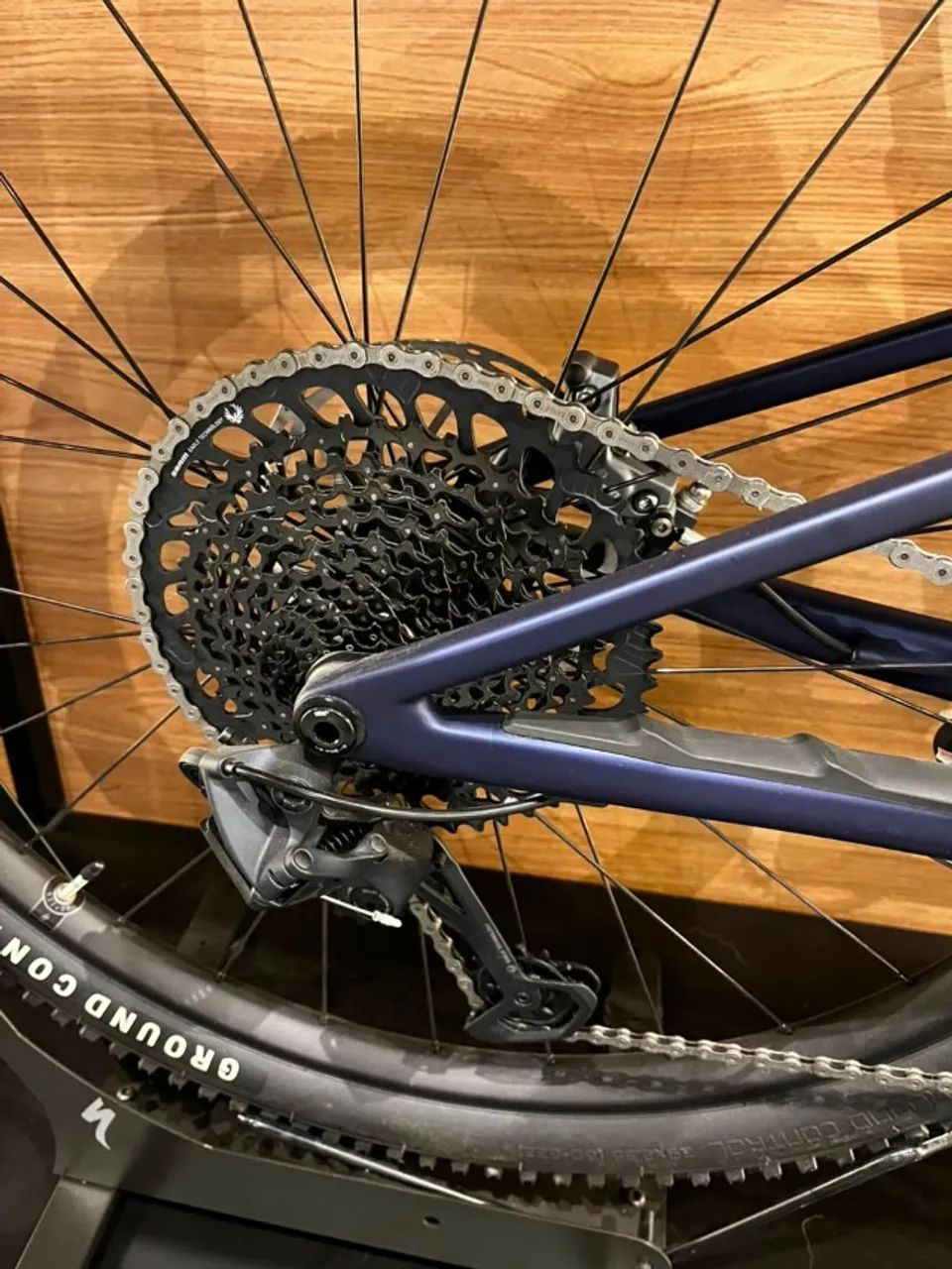 Specialized Epic 8 EVO Comp Carbon Full Tam XS SID 120mm GX Eagle Code 4 Pistões Nova 0km - Foto 3