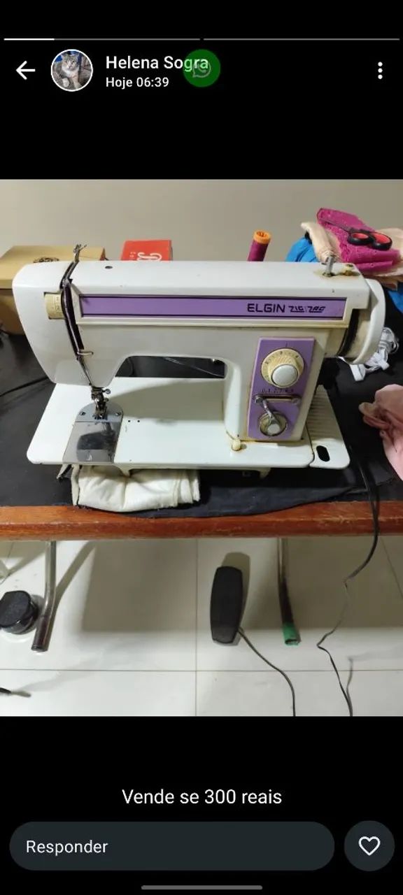 Máquina de Costura Elgin 