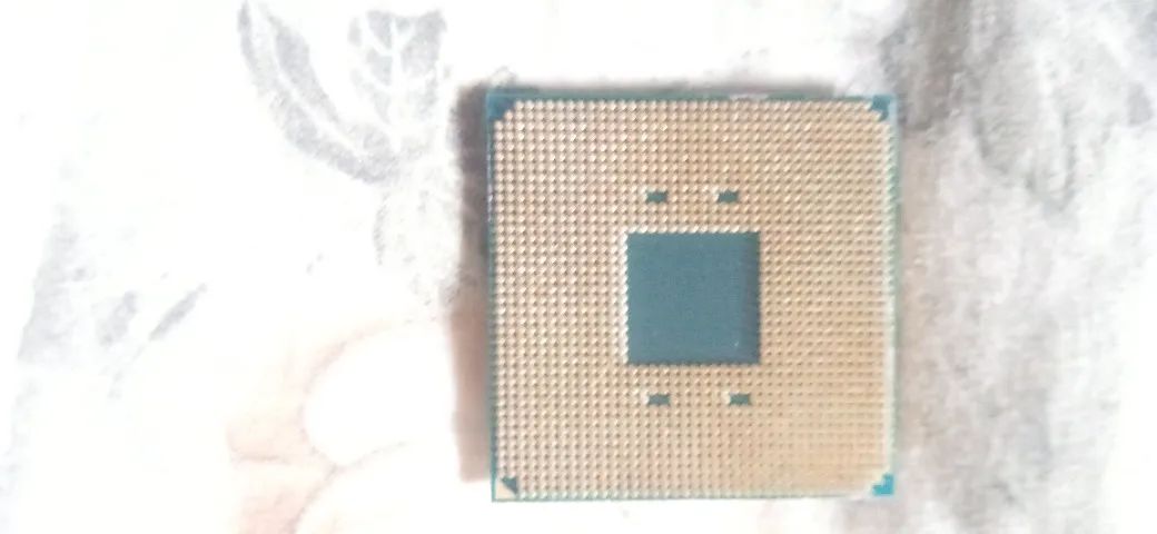 Processador AMD Ryzen 5 3600X - 6 Cores / 12 Threads - Perfeito