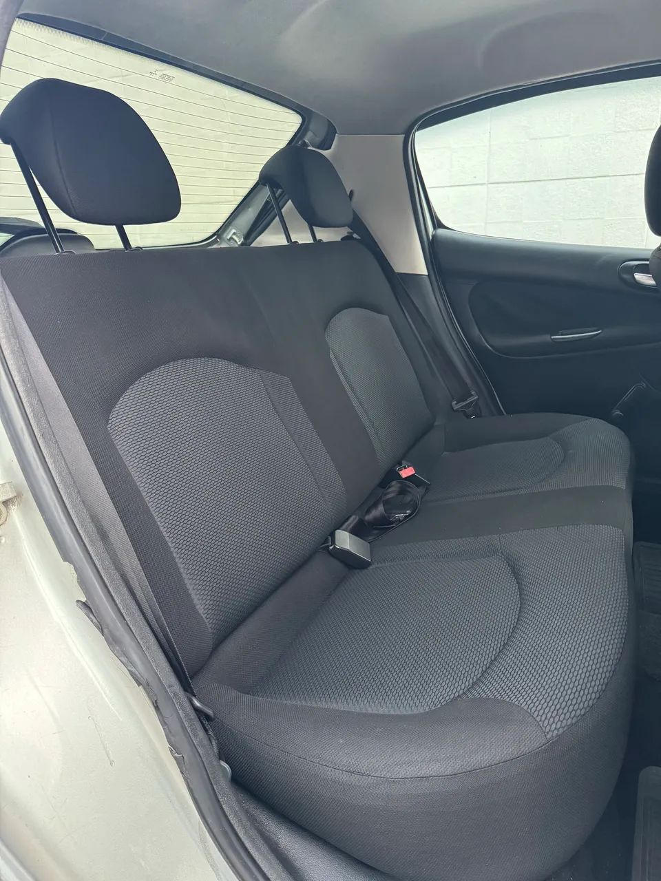 Peugeot 207 XR 1.4 Flex 8V 5p, foto 13 de 17