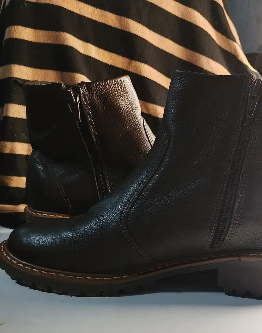 Bota feminina em couro legítimo  - Foto 2