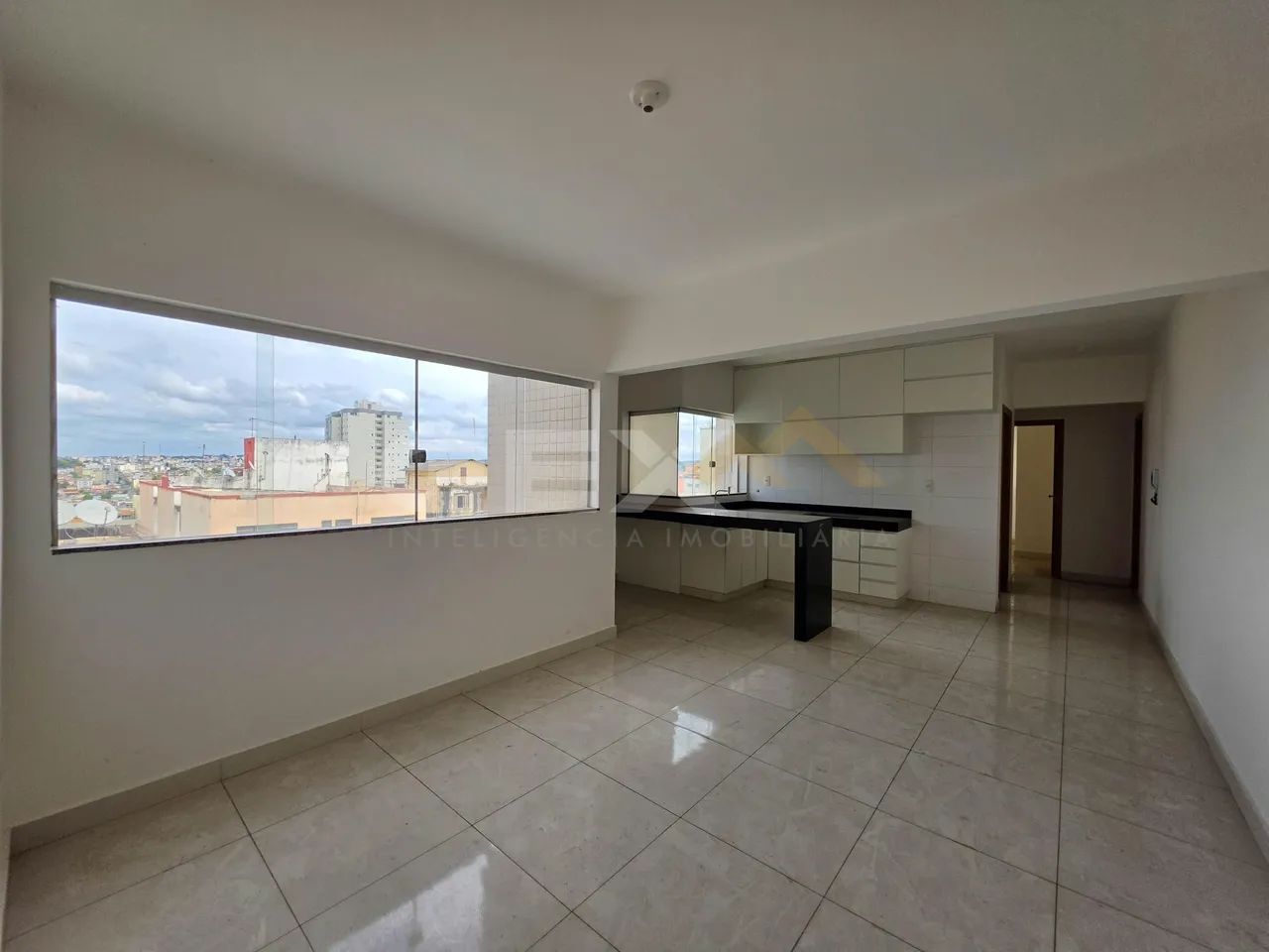 Apartamento à Venda com 02 Quartos no Centro de Divinópolis MG.