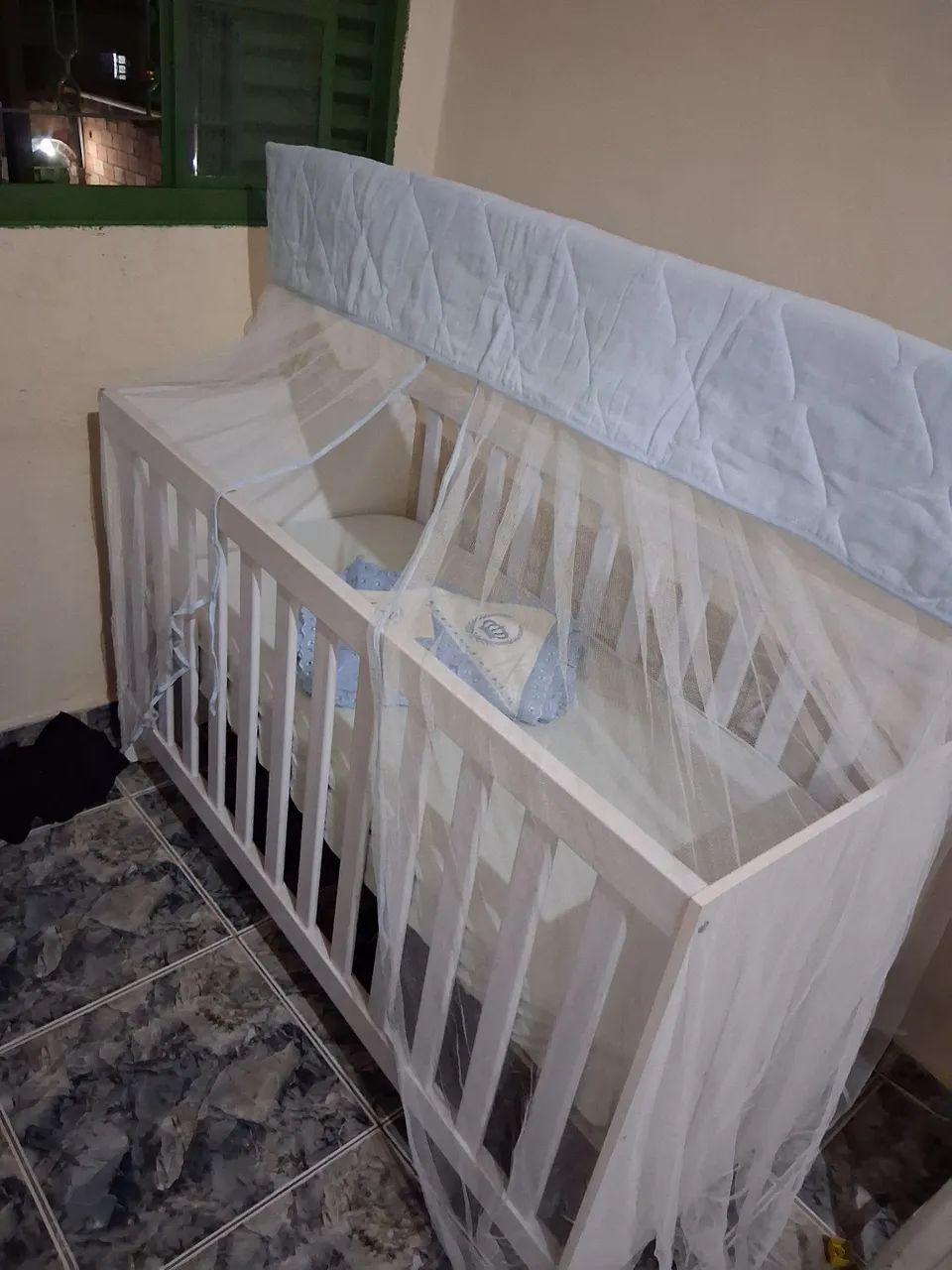 Berço  q vira cama
