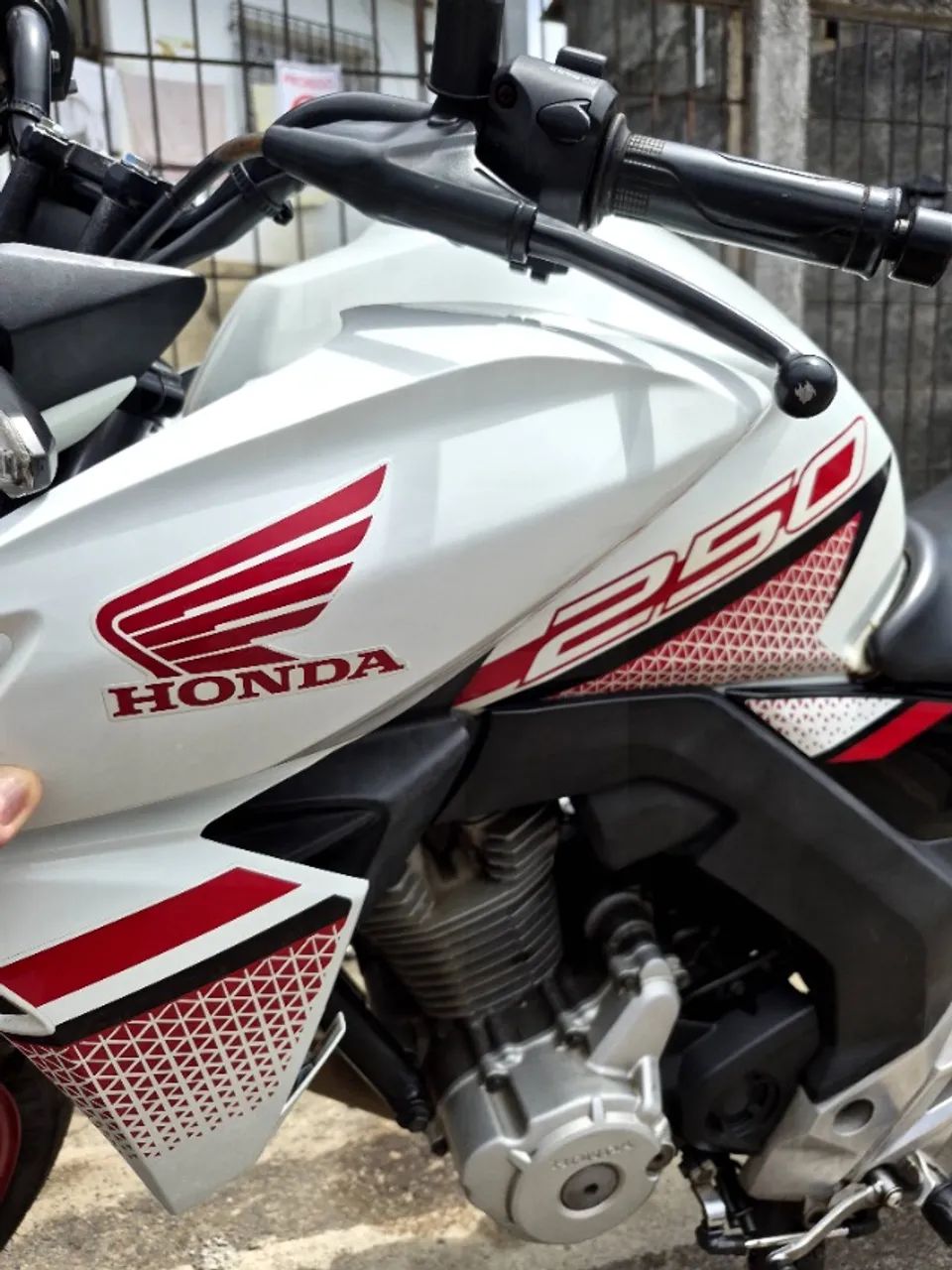 Cb 250