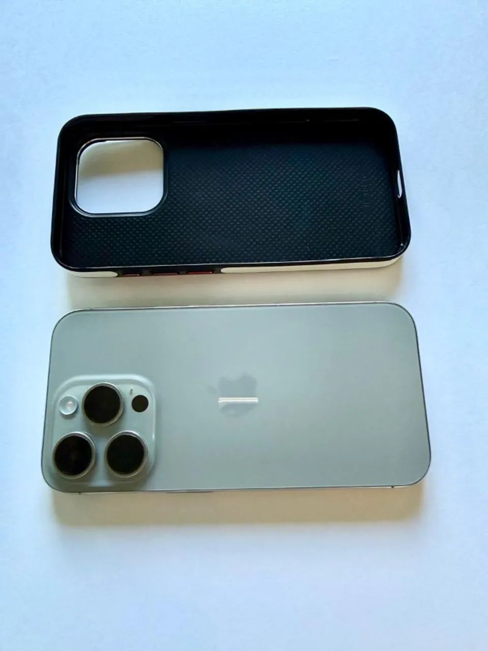 Apple iPhone 15 Pro (256 Gb) - Titânio Natural - Foto 2