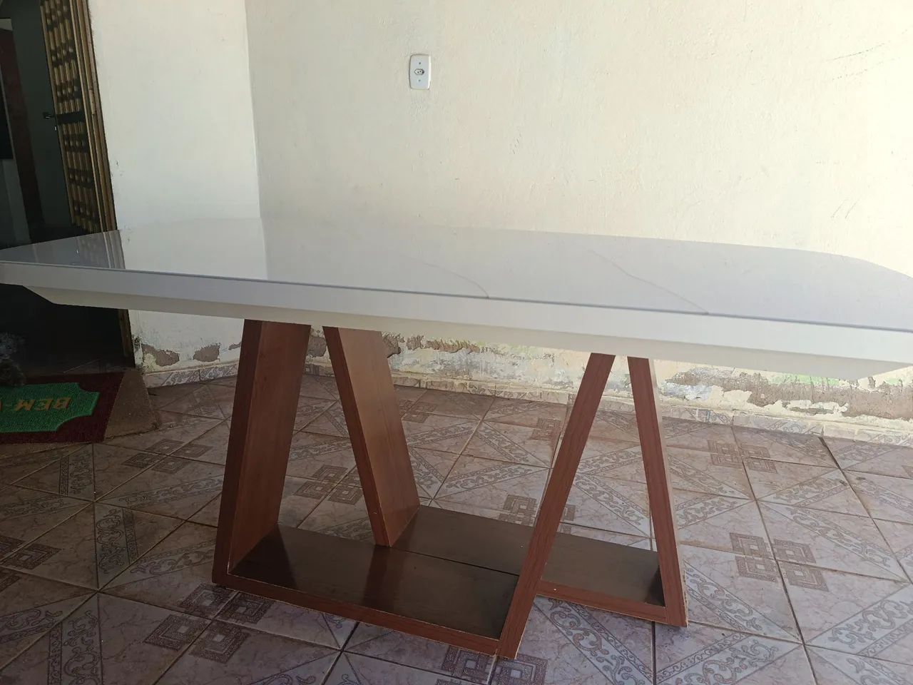 Mesa com 6 cadeiras 