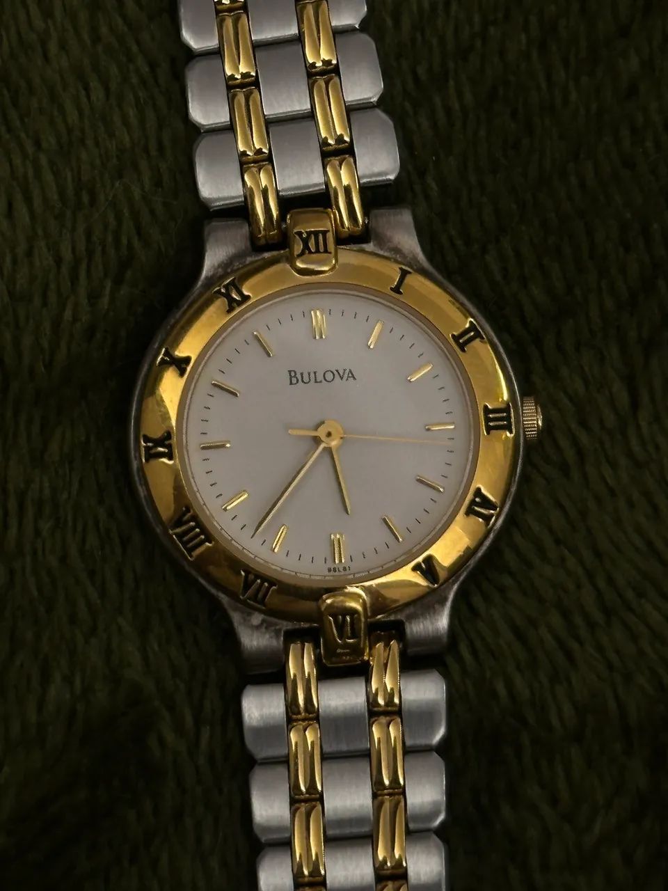 Relógio Bulova bicolor ( original ) 