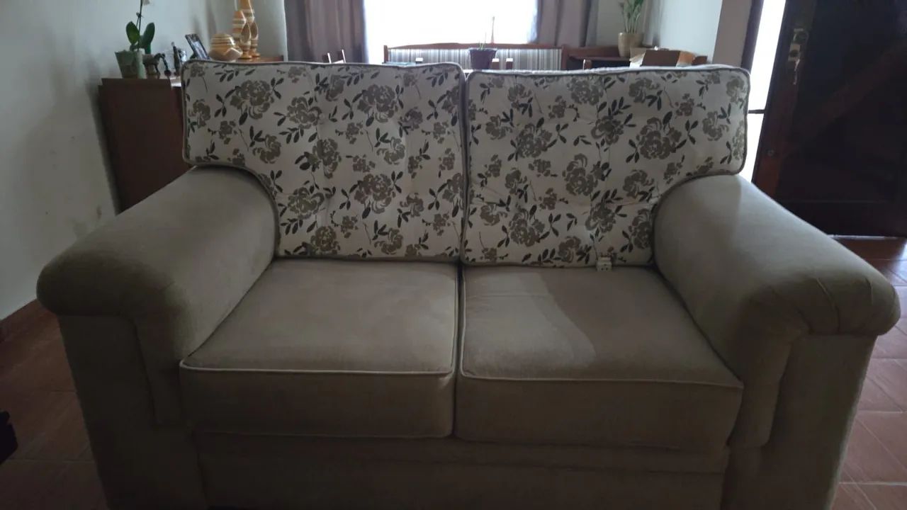 Sofá 2 lugares 