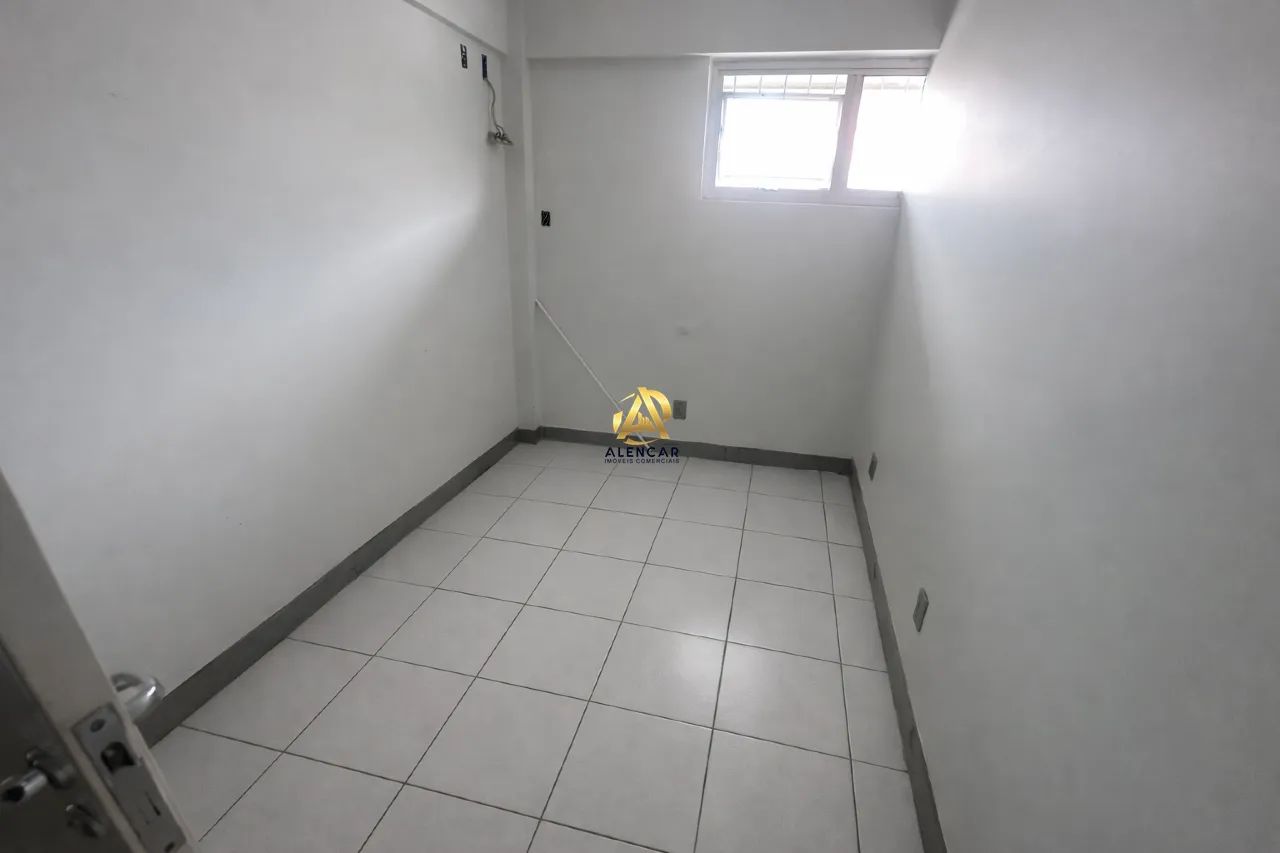 Loja comercial com 415m² na Av. Fernando Ferrari em Goiabeiras  Vitória - Foto 8