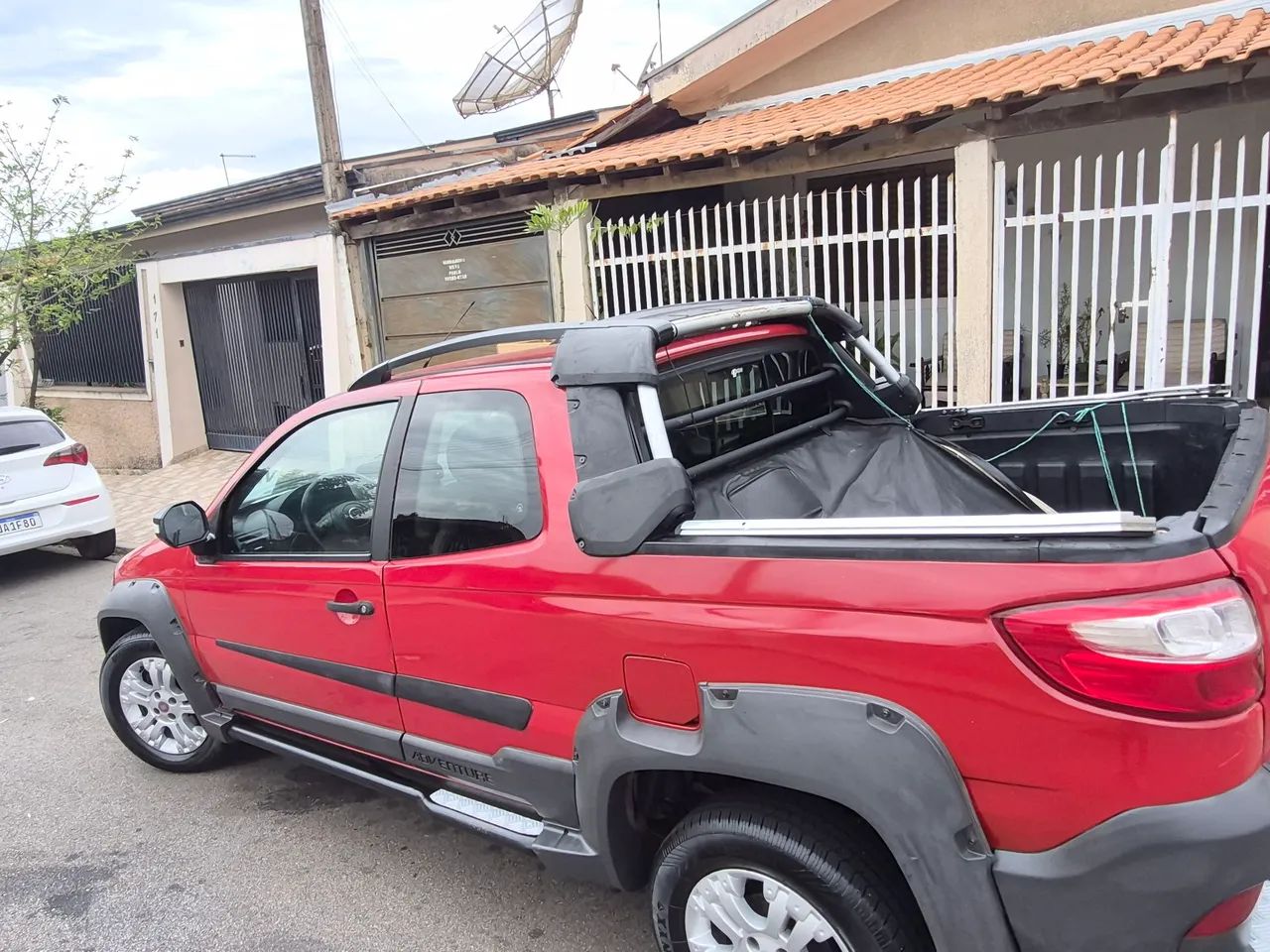 Fiat Strada Adventure1.8/ 1.8 Locker Flex CD 2014 - Foto 3