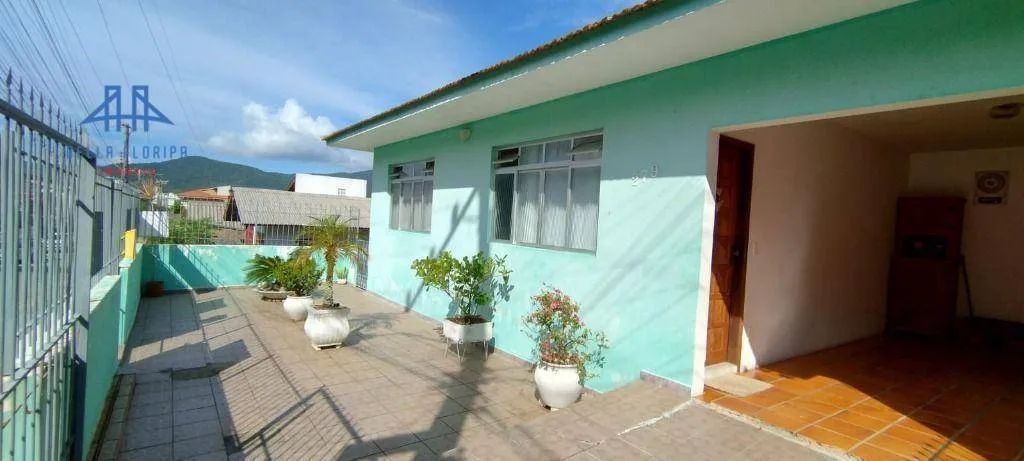 CASA À VENDA NA TRINDADE COM AMPLO TERRENO COM 574m², IDEAL PARA KITINETES - Foto 4