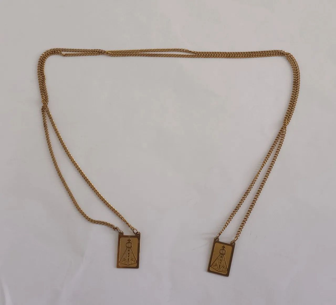 Escapulário aço inoxidável dourado 