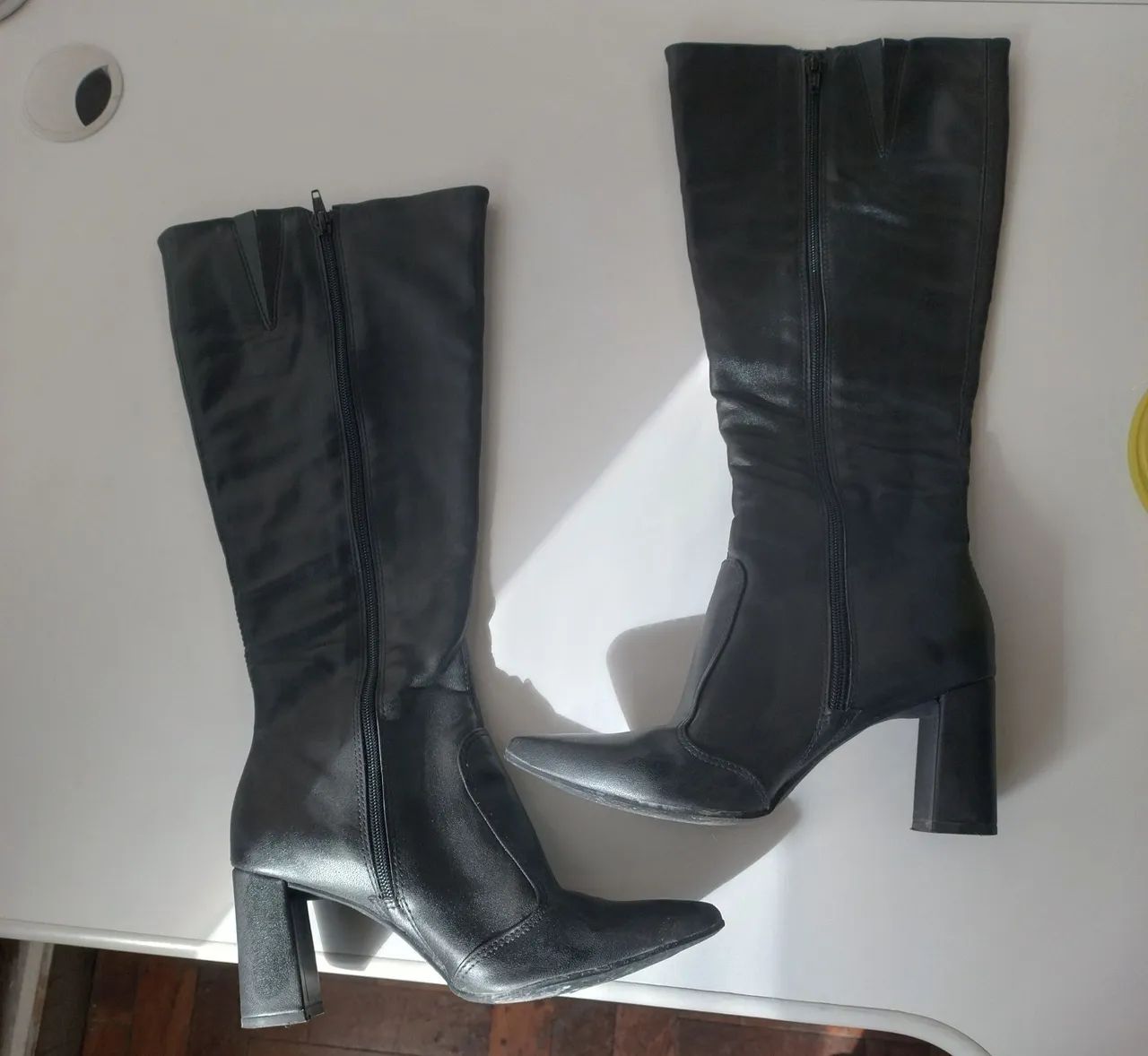 Bota cano alto preta 