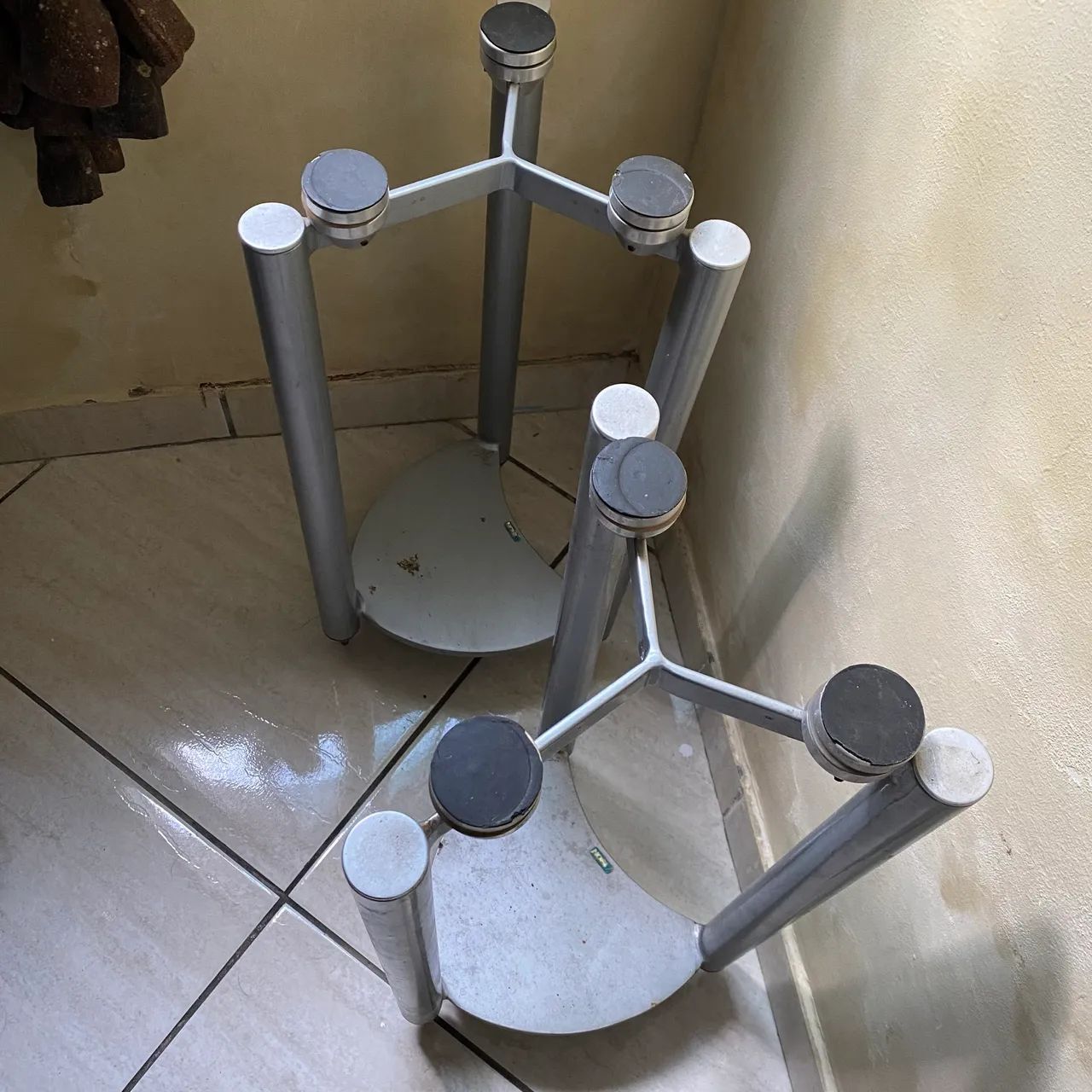 Par de pedestal IRON para som - Foto 3
