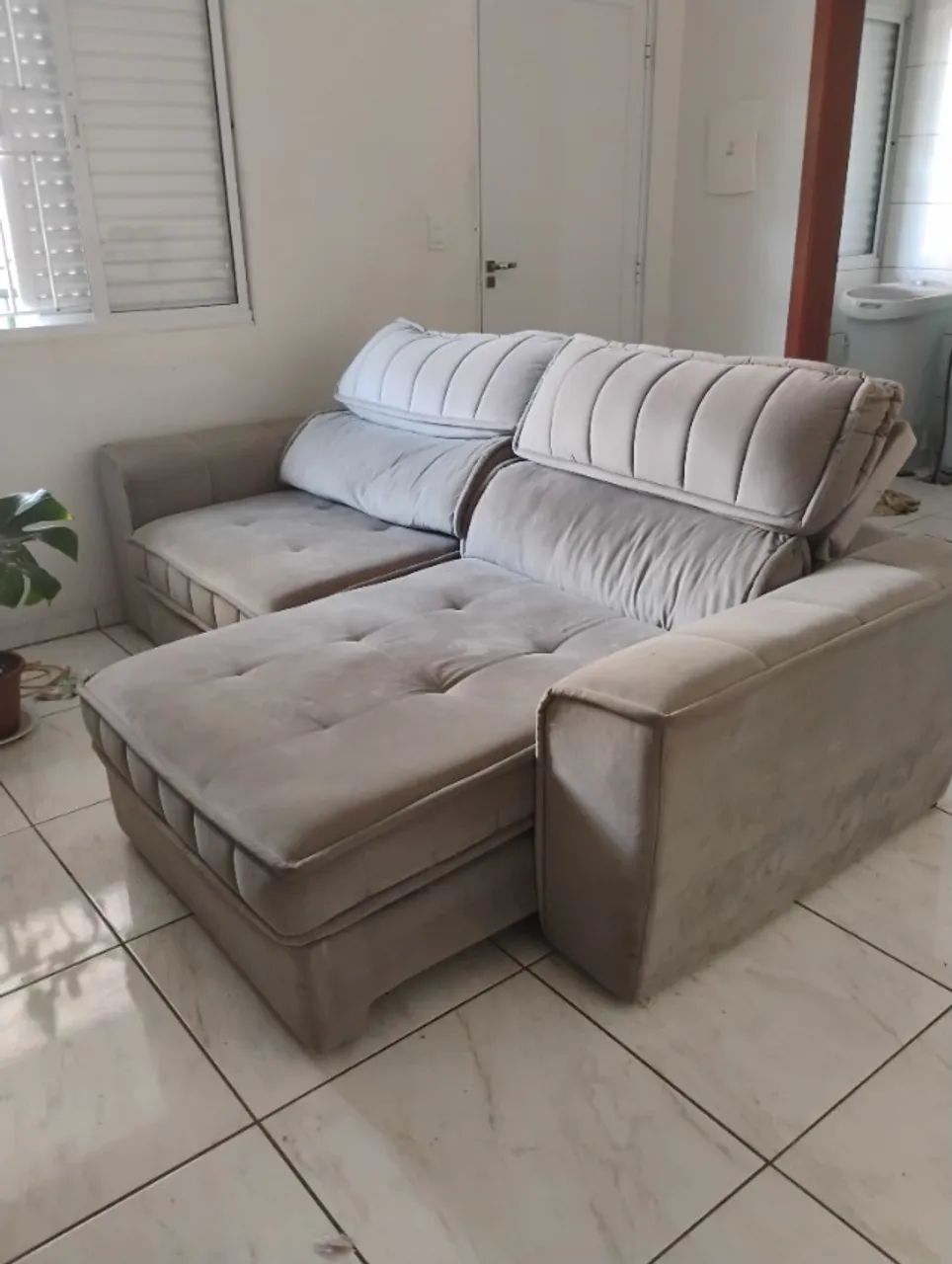 Sofa456626730267453440