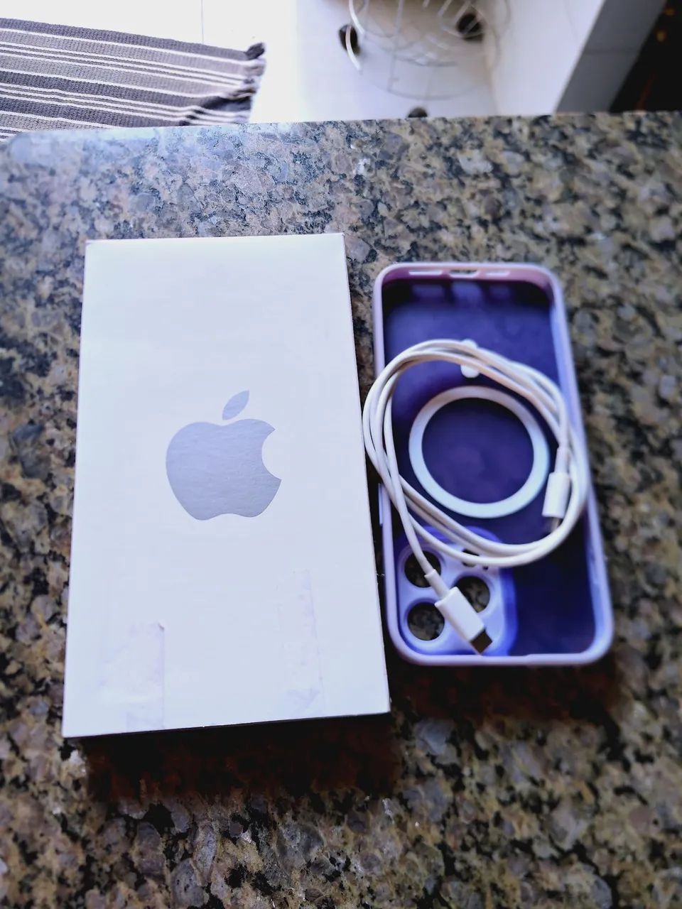 IPhone 15 Pro Max - Tela trocada