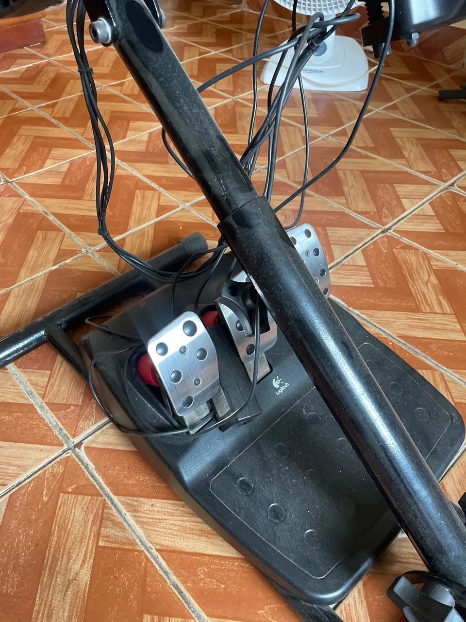 VOLANTE LONGITECH g27 COMPLETO - Foto 3