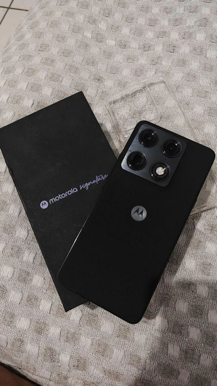 Motorola Signature