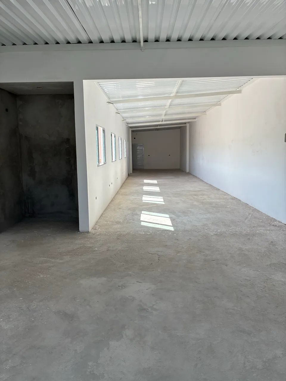 Salão comercial com 135 m e sala comercial com 135, a 30 metros da Estrada de Campo Limpo - Foto 4