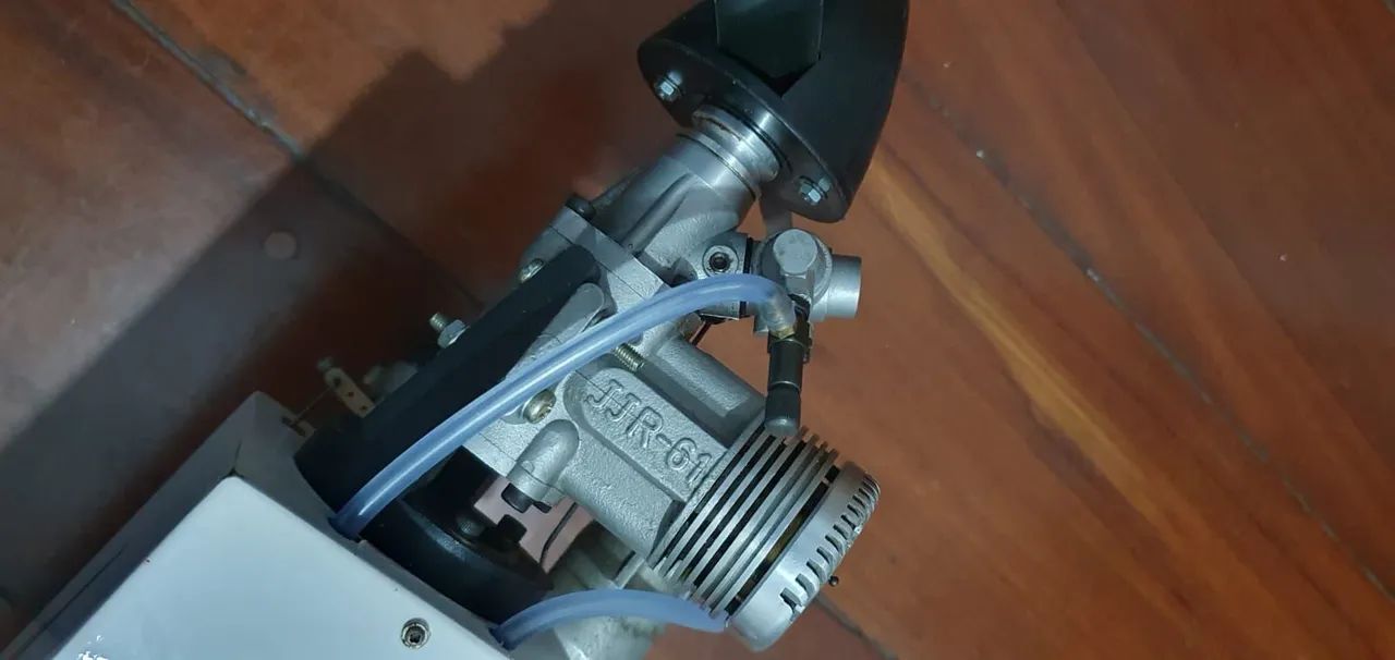 Aeromodelo pouco uso motor glow 61 asa 2 metros  - Foto 5
