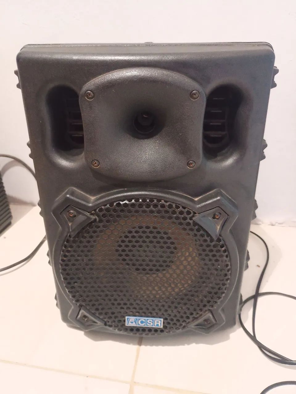 Vende-se caixa de som ativa  - Foto 3
