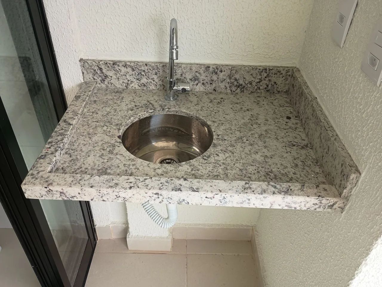 Pia de Granito da Cozinha e  Pia da área Gourmet