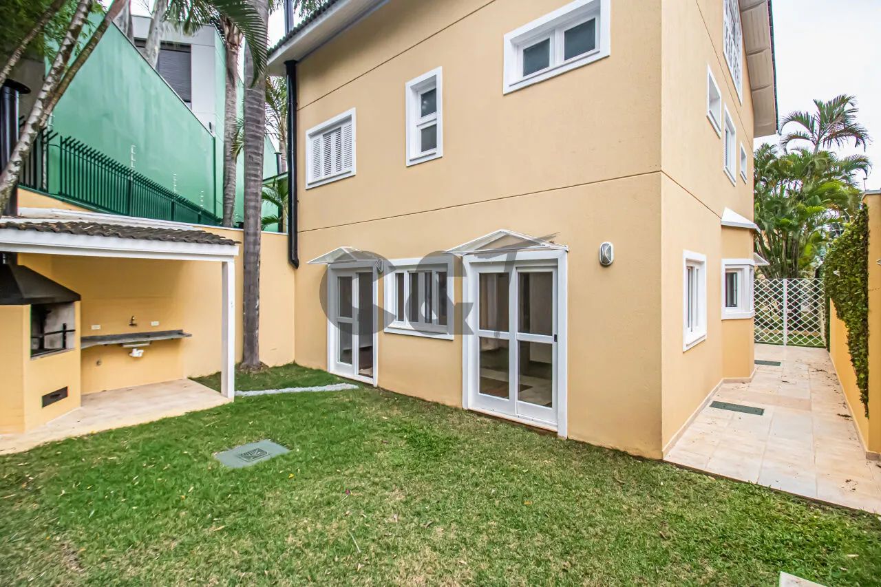Casa de Condomínio - 4 Dormitórios (2 Suítes) para Alugar no Jardim Cordeiro, São Paulo -