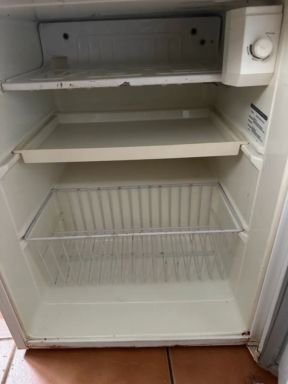 FRIGOBAR CONSUL 