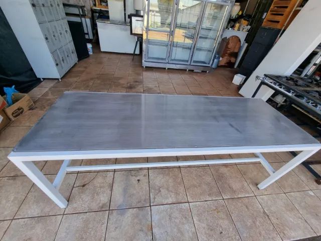 Mesa inox 1,95x0,65x0,75 m super forte bem conservada